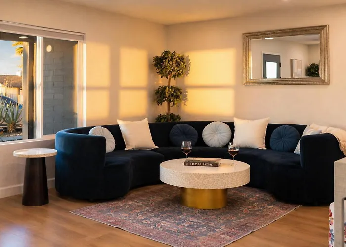 Golf Retreat With Putting And Fire Pit Holiday home Scottsdale